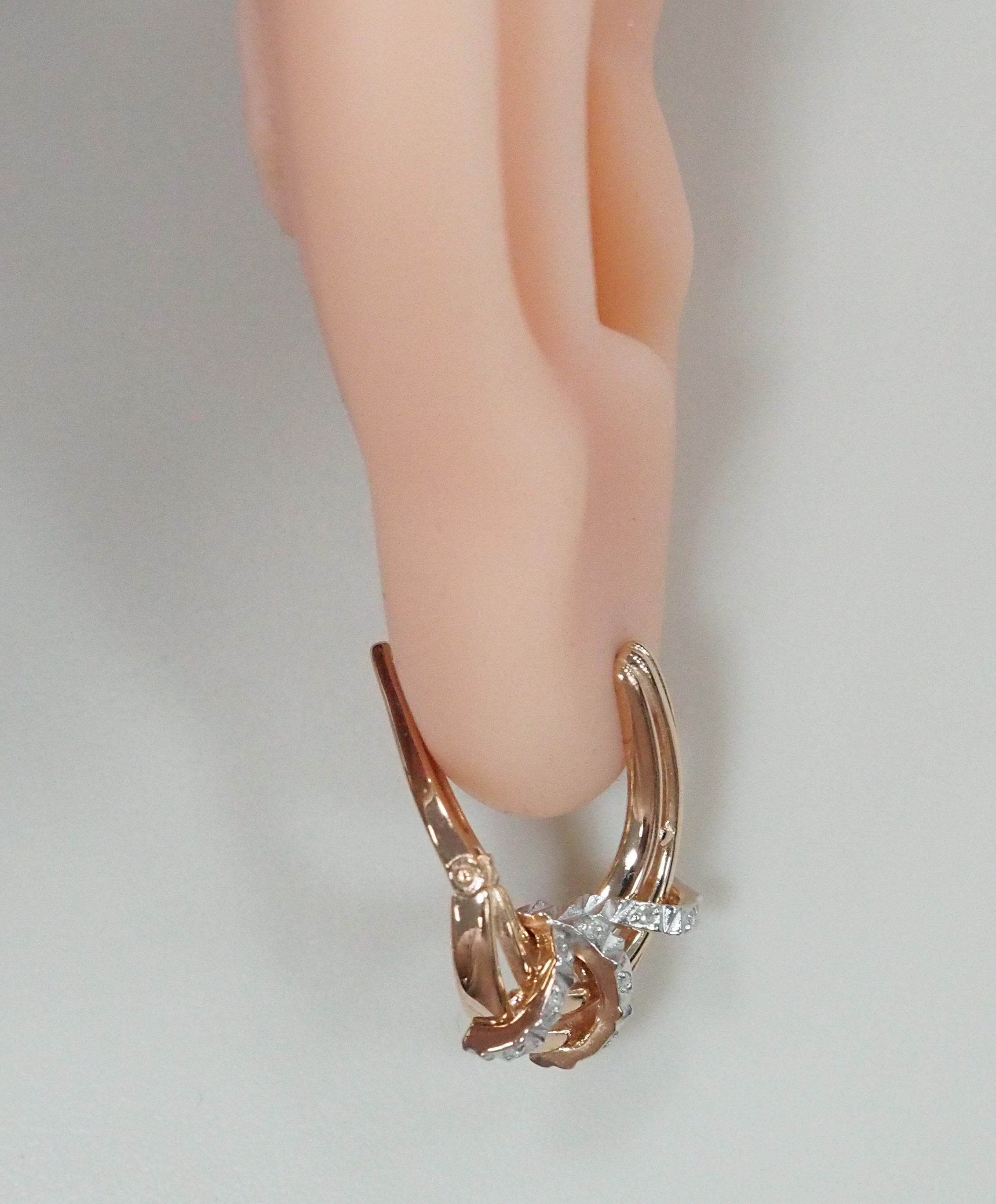 Серебряные серьги с бриллиантами